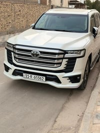 لاندكروز VX ليمتد • ٢٠٢٣ • ماشيه ٤٥٠٠٠