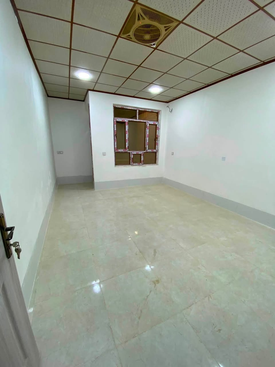 دار للبيع خانقين
داره كوناره فرع مقابيل اسواق ليره
مساحه 125
طابو سند بسمي البيت 
بناء جديد البيت فول مابي اي نقص 
يتكون الطابق الاول غرفه كبيره هول كبير استقبال حوش اوصحيات
قاط الثاني غرفتين نوم مع صحيات او هول 
السعر 105 
للستفسار اتصل ***********
