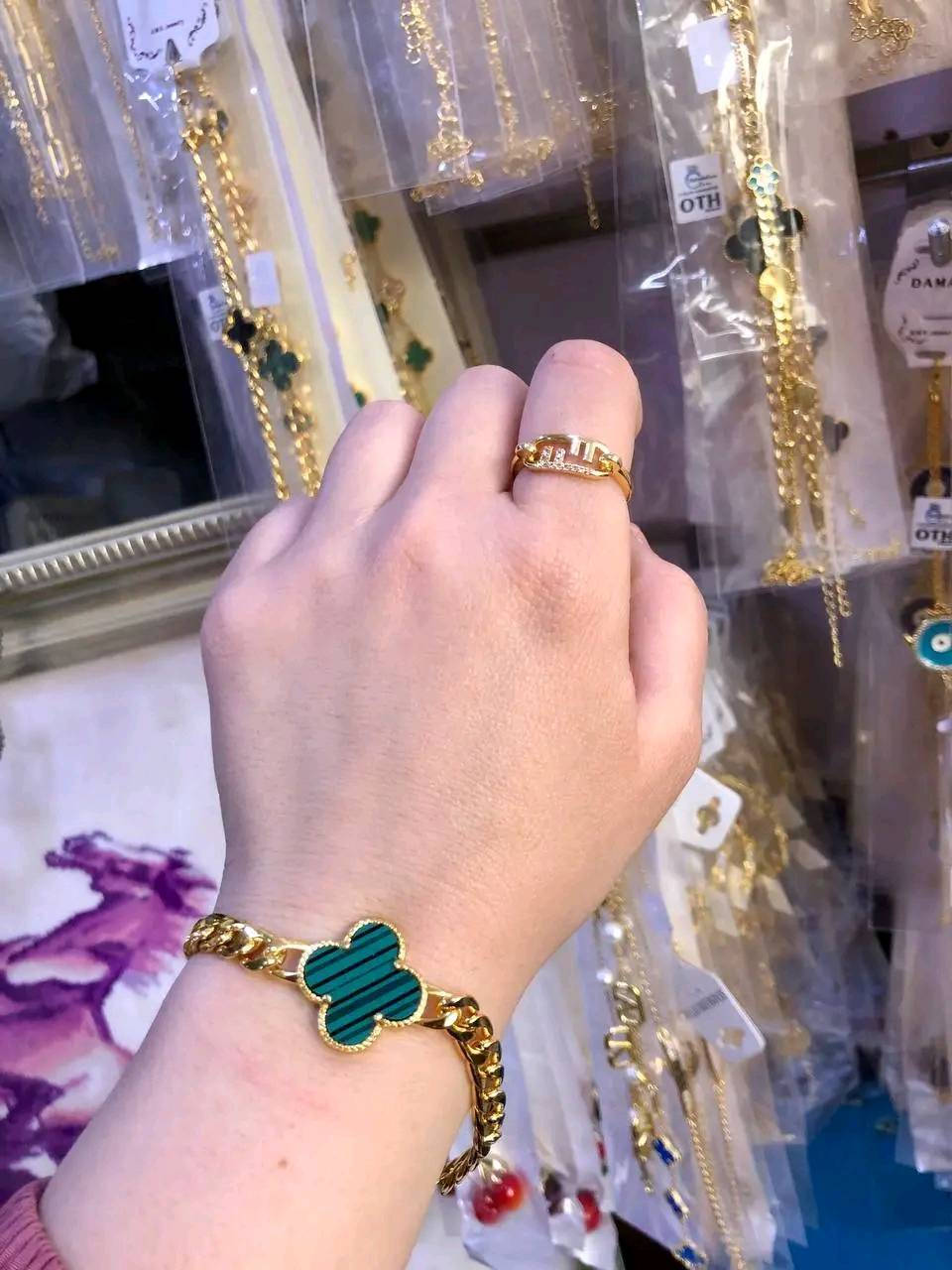 بەلاشە بەلاشە مستیلە ئەسڵی کاڵ نابیتەوە تەنها 2هەزا 
باوردەکەیت یان نا لەبازار  6بۆ 7هەزار پێ مەدە 

مستیلەی ئەسڵی زیاد لە1000دانە مۆدل جیاواز بۆهاتووە

 ئێستا گەیشت تکایە بابەت ئێمە یەک جارە گەیاندنمان نییە تەنها سەردان دوکان بکەن پۆستمان کرد یەکسەر سەردان دوکان بکەن جونکە بابەت ئێمە نامێنێت هەموو خوار جوملە بۆ هیچ کەس گەیاندن و حجز مان نییە 

ئێمە یەکەم بێ ریکابەرین لەهەرزانیدا تەنها 1000دینار  
کە دەڵین یەکەمین منافس مان نییە سەیری نرخەکانمان بکەن

گەورەترین هەزاردینار سەنتەری سەیدسادق 
ناونیشان سەیدسادق نزیک پردی قەرزاران یان نزیک مزگەوتی ئەوبەکری سدیق


**إذا كنت صاحب هذا الإعلان وتريد حذفه لأي سبب، رجاءا أرسل رسالة إلى الدعم الفني**