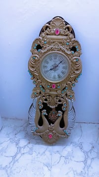 بنات ساعه كبيره طولهه متر للبيع سعر مناسب شغاله سبب البيع السقف مالي ن...