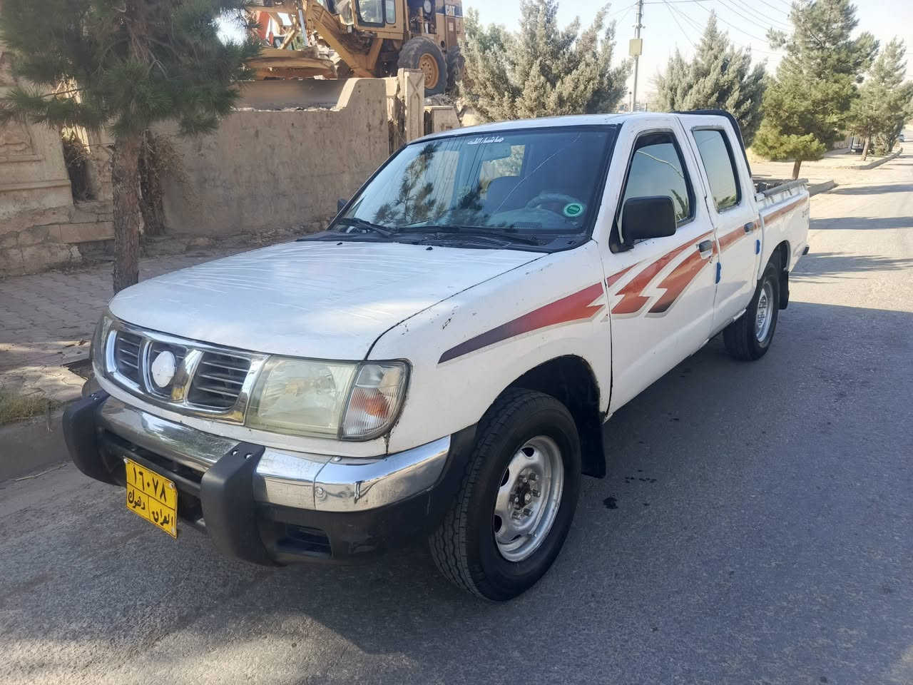 پيكاب نيسان2001بؤفرؤشتن كؤرينةوةناكةم ***********
