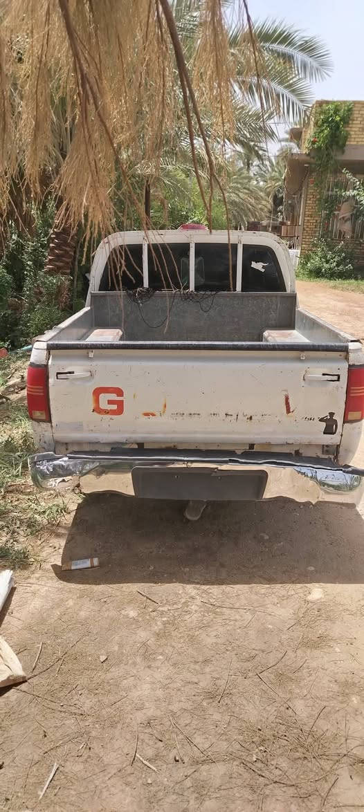 السلام عليكم سياره للبيع او مراوس حسب النضافه مكان حله السياره متروكه صارله شهر السياره أدوات أدوات موديل 2009/*********** /سعره19وبيه مجال
