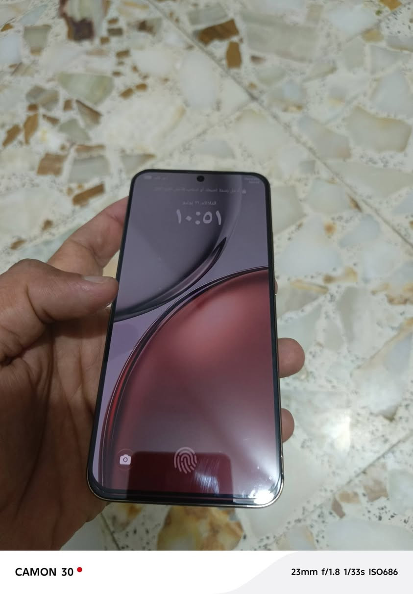السلام عليكم
هونر x9d جهاز نضيف لا مفتوح ولا مصلح 

فقط هاي الطخه بالشاصي موضحه بالمنشور 

مكاني طويريج 

السعر ٣٧٥ وبيه مجال 

*********** اتصال +واتساب
