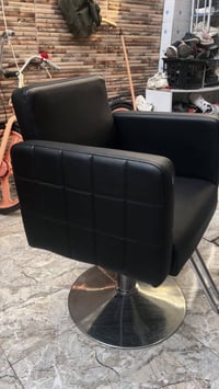 جديد • كرسي