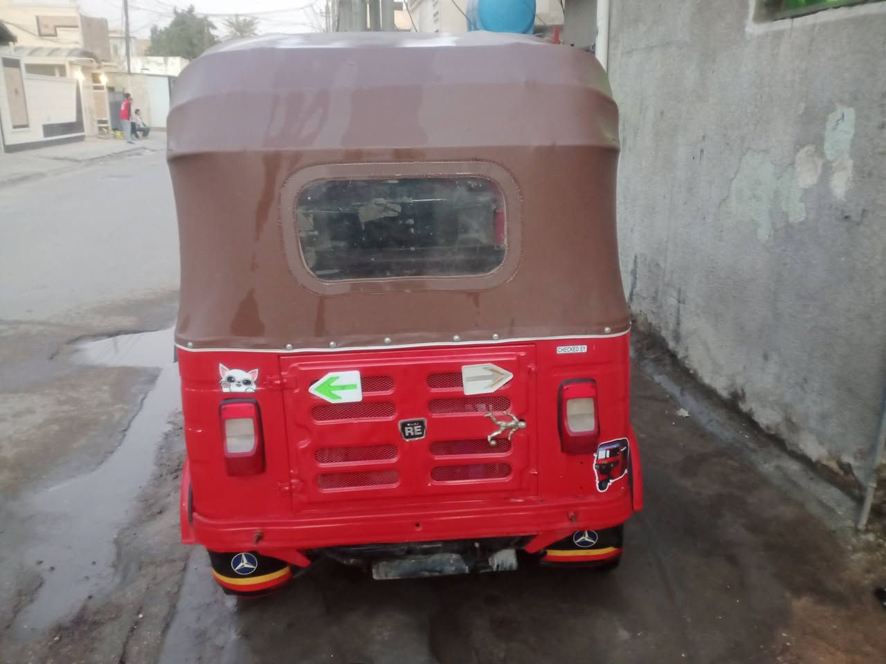 السلام عليكم ، تكتك باجاج للبيع موديل 18 نظافة موضحة ب صور بيها ضربات بسيطة معمرة خياسات وبيها ضربة بالوجه محرك مجفت مال شركة تخم تايرات جديد جادر جديد كهربائيات شغاله رقم بغداد باسمي تحويل ثاني يوم
المكان بغداد الدوره متواجد عل رقم فقط السعر 5,250,000 ( خمسة ملايين وربع )

تأخذها كبل تطلع على باب الله لو ماعندي بناء مابيعها رجاء البياع شراي ليتصل متفيدك ولا تعب نفسك

***********
