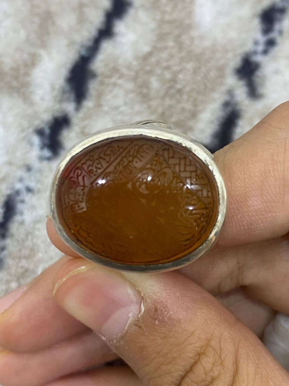 خاتم يماني عسلي مزعفر منقوش عليها علي ولي الله و منقوش عليها وذنون كاملة نقش بارجيست صياغة النجف قياس الخاتم ٢٣ السعر خاص....


**إذا كنت صاحب هذا الإعلان وتريد حذفه لأي سبب، رجاءا أرسل رسالة إلى الدعم الفني**