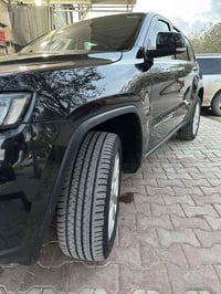 جراند شيروكي • ٢٠١٧ • فول مواصفات