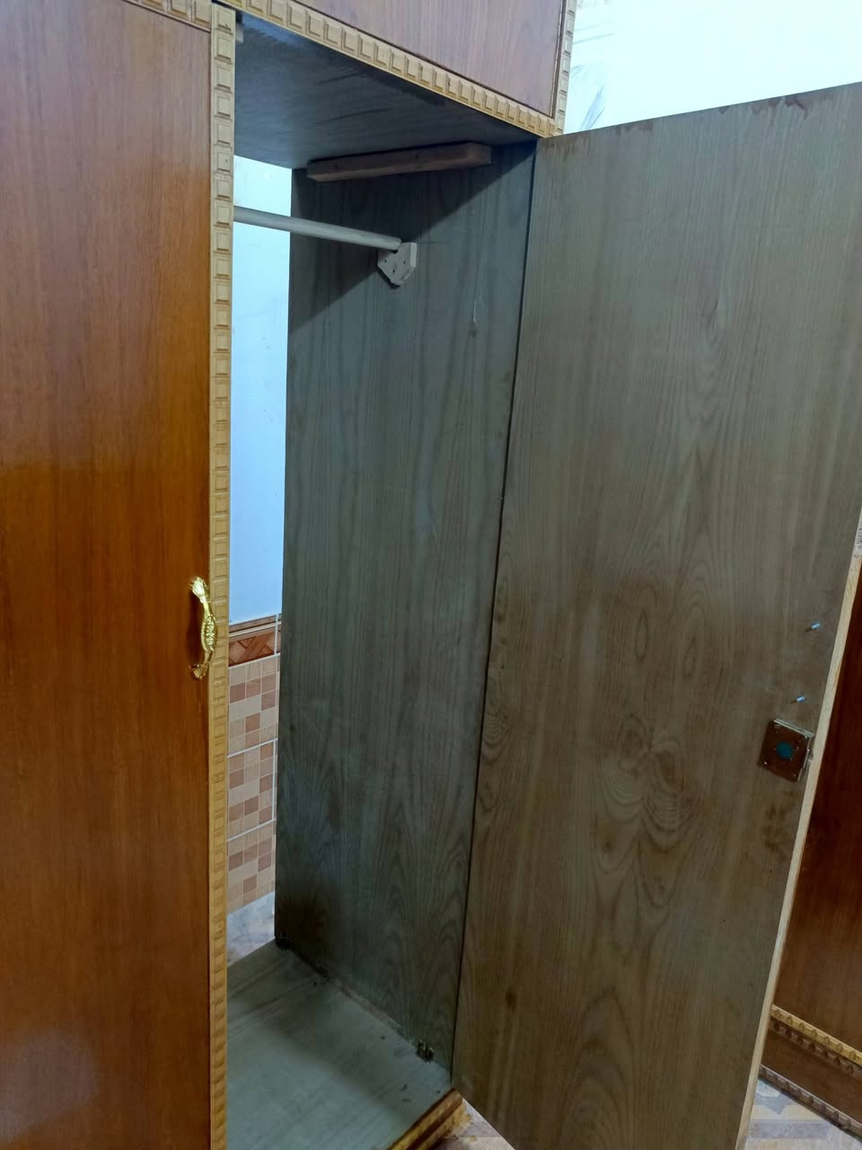 كنتور صاج عراقي حطاطه
تفصال كلش نضيف وكامل يدات وقفاله 
السعر 350 وبي مجال بسيط 
للتواصل خاص او عل الرقم ***********
متوفر واتس اب📞📲 العنوان الكرابله شارع مدرسه العروبه قرب المعارض
