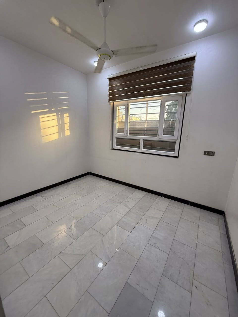 🏠مشتمل لـــلا يــجــار  🏠

الموقع :                         المخابرات📍موقع مميزه

الـمـسـاحـة:               110 متر

#الـطـابــق #الارضـي 

غرفتين       مطبخ                هول

مجمع صحيات            

——————————-                   

#السعر550الف وقابل للتفاوض 

------------------------
#لـــمـــزيـــد مـــن الــــعـــروض يـــرجـــى الاعـــجـــاب بالـــصـــفـــحـــة لـــيـــصـــلـــك كـــل جـــديـــد&
======================
#لـــمـــن يـــرغـــب فـــي عـــرض عـــقـــاره لـــلـــبـــيـــع فــي الـــبــيــج يـــرجـــى الــتــواصــل مــعــنــا ع الــخــاص 

#مـــكـــتـــب
🏛️الـــشـــراع لـــلـــعـــقـــار🏛️
#الـــكـــائـــن فـي بـابـل الـحـلـة
&شـــارع الـــكــرامــة الــمــشــجــر &مــجــاور مــدرســة الــحــديبــيــة&
------------------------------------------
لـــلاســــتـــفـــســـار الاتـــصـــال عـــلـــى :
***********
***********
