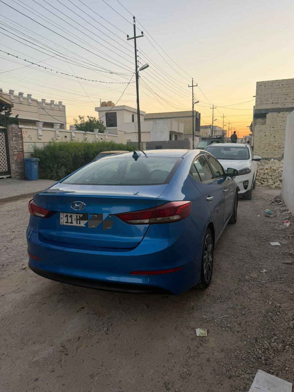 السلام عليكم.. النترا 17 فول عده الفتحة بيها حادث امريكا بنيد فقط بدون دواخل وبالعراق قبق جنطة صبغ السعر 120 وبيها مجال بسيط ***********
