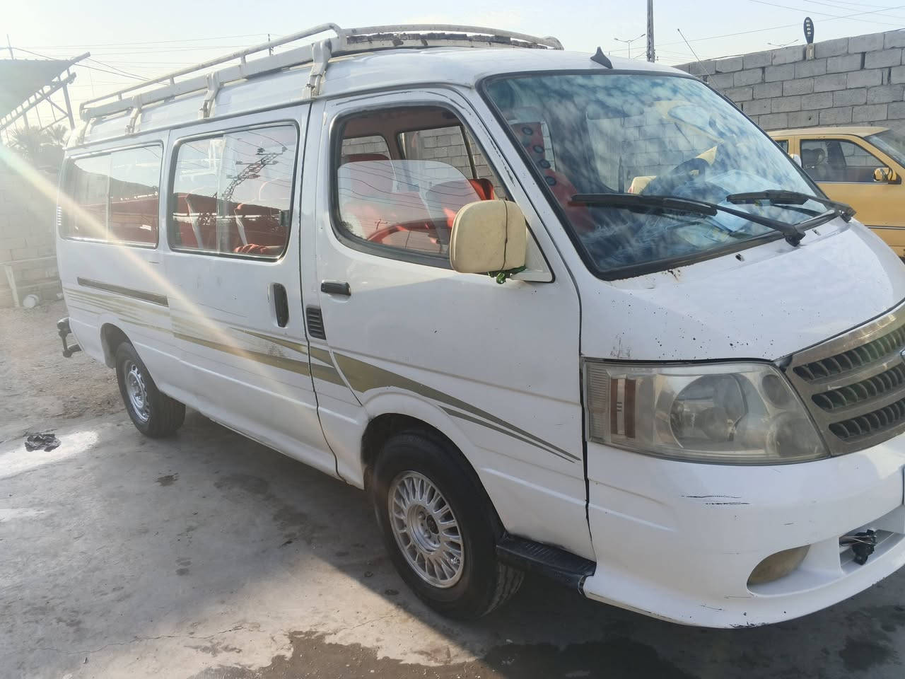 السلام عليكم
فتون للبيع 
موديل 2009
مكينه كير اكسل جديد كفاله 
رقم نكليزي بغداد 
تحويل ثاني يوم 
غرفه سياره نضيفه 
سعر 65 وبيها مجال 
***********
