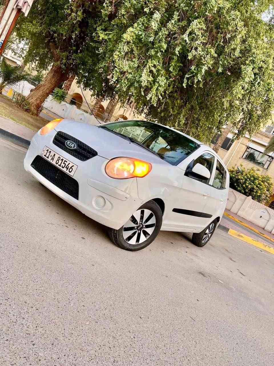 كيا بيكانتو 2009 للبيع
كشرها مكفول عدى طخه بالدوسه

سياره نظيفة استعمال مال بيت 

و سونار جديد موجود 

المحرك: 4 سلندر

ناقل الحركة: يدوي 5 سرعات

 نظام الدفع: أمامي (FWD)

استهلاك الوقود: اقتصادي جداً تقريباً 18–20 كم/لتر

 عدد الأبواب: 4 أبواب

 وسائد هوائية أمامية

تبريد ممتاز (مكيف قوي) و شغال

السعر ٦٠ ورقه

مكان السيارة بغداد الزعفرانيه و سياره باسمي

اتصل على 

***********

***********
