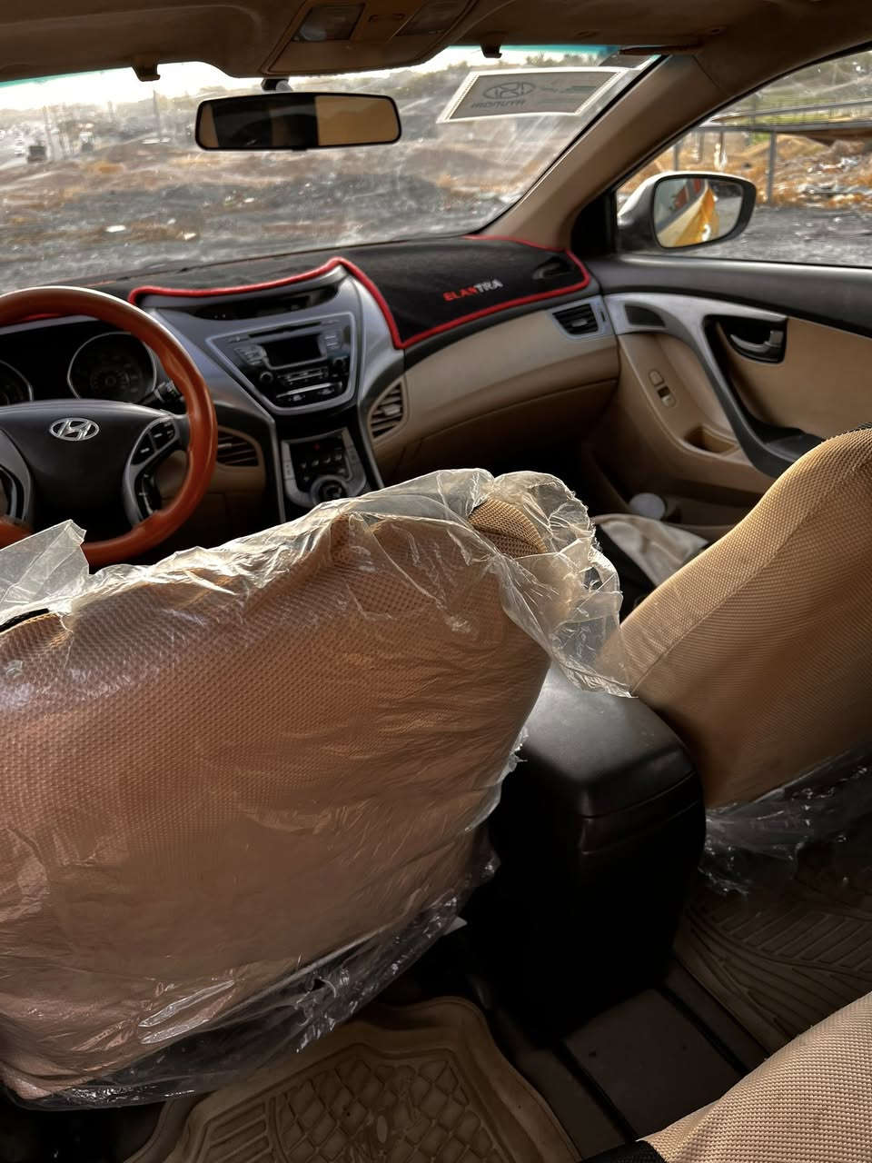 سلام عليكم انترا موديل 2013حادثع فقط جاملغ خلفي سياره كبس ليبل واحد قطعه مامبدل بيها بسمي سياره مذبوبه بالبيت سعر 105 مكان بغداد 
مكلف بالنشر رقم صاحب السياره ***********
