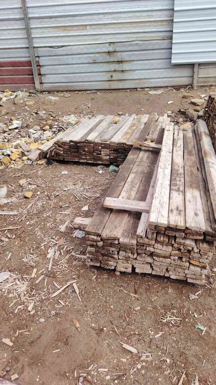 خشب للبيع روسي تارس 
5 مكعبات ونص 
***********
الحله. نادر الثانيه
