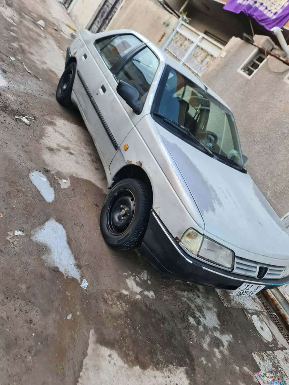 السلام عليكم بيجو روى ٢٠٠٩ السياره باسمي صدرها نضيف تدفئة تبريد شغال السياره جارده مكينه بيها تبخير بس المكينه الباقي كله خير من الله كهربائيات كلها شغاله مكاني بوب الشام رقم الهاتف *********** السعر ٢٥ وبيها مجال قليل
