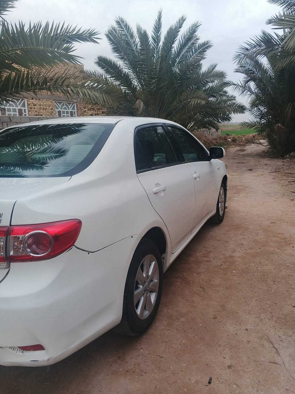 السلام عليكم كورلاء بيضاء اللون
موديل 2011 رقم انكليزي باسمي 
للبيع رقم التلفون ***********
