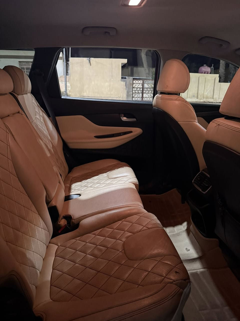 سلام عليكم
سنتافي ٢٠١٩ وارد أمريكي محرك 4GDI مواصفات عاديه ماشيه 135 حادث موضح بالصور مبدل فقط جاملغ ودعاميه 
السعر 165وبيه مجال 
الرقم ***********
