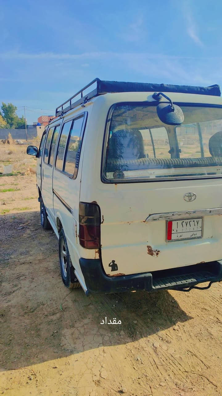 سلام عليكم من رخصة الدمن هايسة بوز للبيع موديل 1994سيارة فور ويل 11راكب السيارة  نضيف مكفولة كفالة عامة كير وماكينة بشرط تخم تايرات باتري جديد السنوية صاقطة صارلهة شهر ونص*********** السعر 45 بيعة مجال
