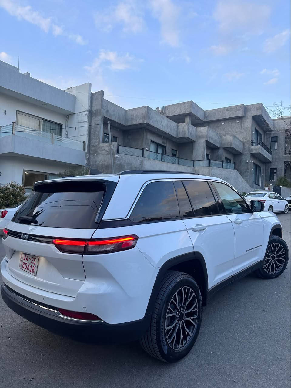 jeep grand Cherokee 

جیپ گراند چیروکی 2024 4xe هایبرید
کلین تایتڵ clean title 
ناو بێجی
تایەی تازە حجم ٢٠
شاشە گەورە
پانۆراما
سێ مانگ ڕەقەم کاتی لەگەڵە 
ناونیشان :- سلێمانی
سعر :- $36800
ژمارەی مۆبایل  :- ***********

عربی

جيب جراند شيروكي 2024 4xe هايبرد
 • كلين تايتل
 • داخلية بيج
 • رنكات قياس 20
 • شاشة كبيرة
 • سقف بانوراما
 • سيارة جديدة ولم تُرقم بعد
 • الموقع: السليمانية
 • السعر: 36800$
 • رقم الموبايل: *********** السليمانية, العراق
