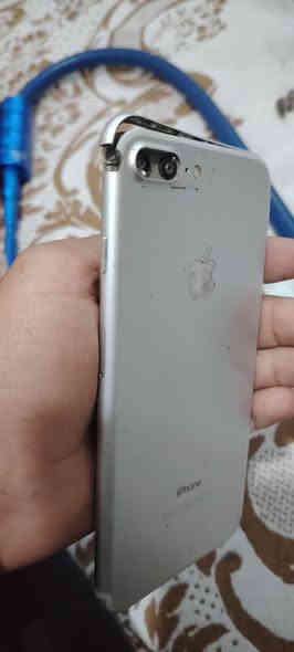 ايفون 7بلص شاش مكسوره
السعر 25 
***********
