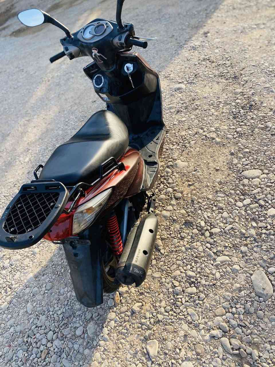 السلام عليكم
دراجة سكنس فحل 

مال جناي

دراجة رمبه 

نوزل + بيه هندر 

دراجة جديدة بمعنى الكلمه 

مكفول كفرات بلاد محرك مكفول كفالة عامه

دراجة ناعمة

دراجة شلعة معدل مفوله من كلشي

شرط الصبح نكرة وحدة تشتغل 

سويج عدد 2

لاستفسار 

اتصل وادلل

***********
