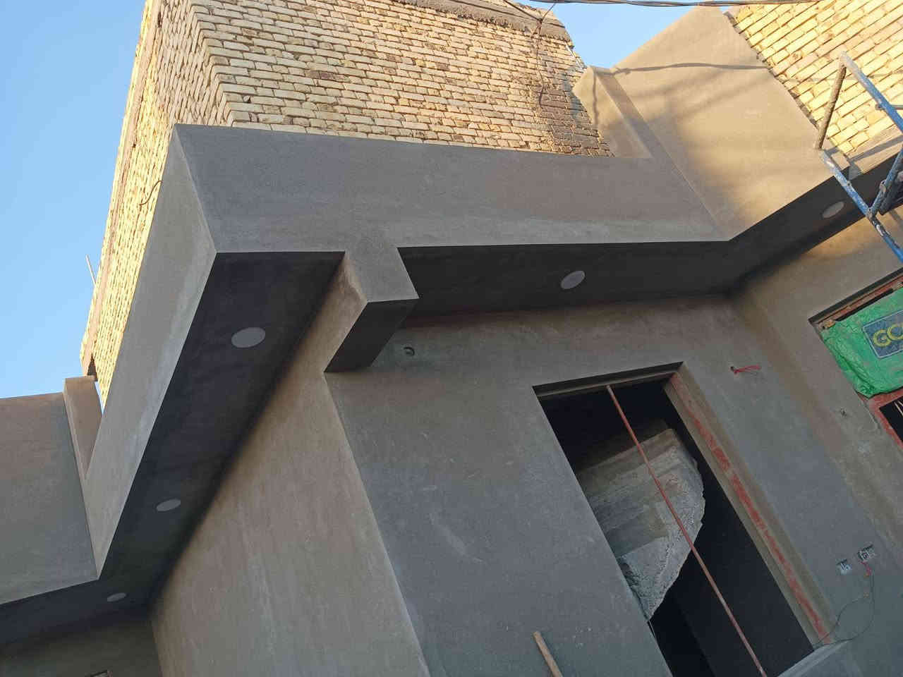 السلام عليكم شغل نضيف درجه اولئ والاتزام بالموعد لبخ +سراميك +ابياض +سطار جص مراسلتي خاص او تصال ع الرقم ***********او0***********بيك خير ودلل
