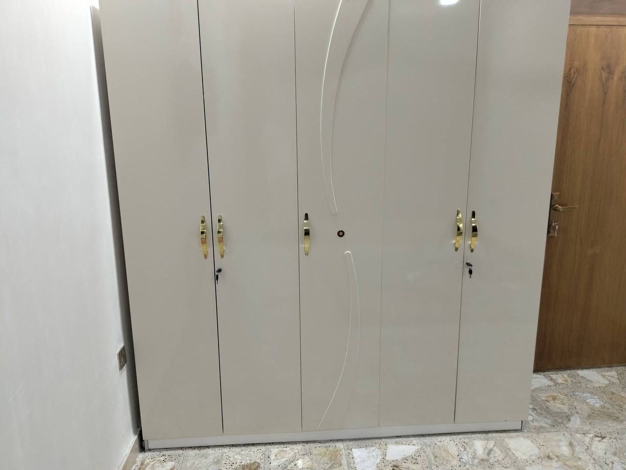 كنتور نظيف جدا تركي خمس ابواب السعر 350 الف وبي مجال بسيط


**إذا كنت صاحب هذا الإعلان وتريد حذفه لأي سبب، رجاءا أرسل رسالة إلى الدعم الفني**
