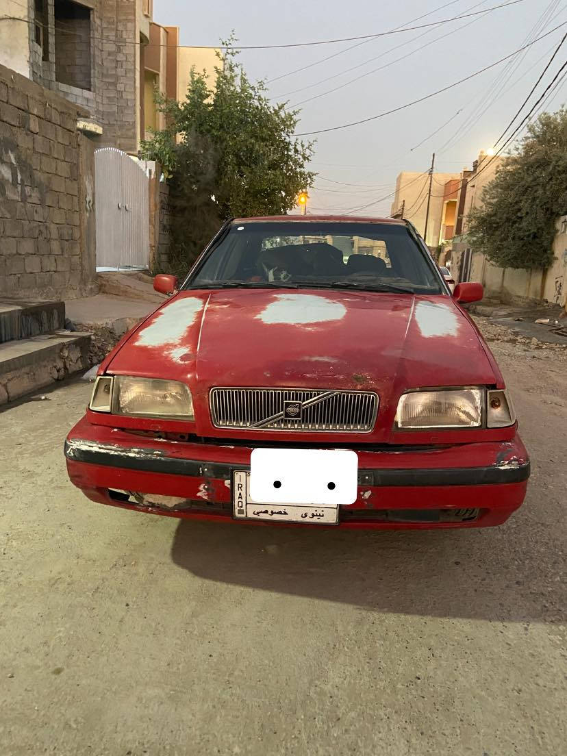 فالفو 460
السياره بسمي شرط التحويل 

كابون بانزين 

محرك كير شرط

غرفتها نضيف 

مكان السياره موصل 

سعر 23 

***********
