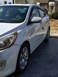 اكسنت 2015خليجي مكينه 1600 السياره خير من الله فول مواصفات عدا البصمه ...