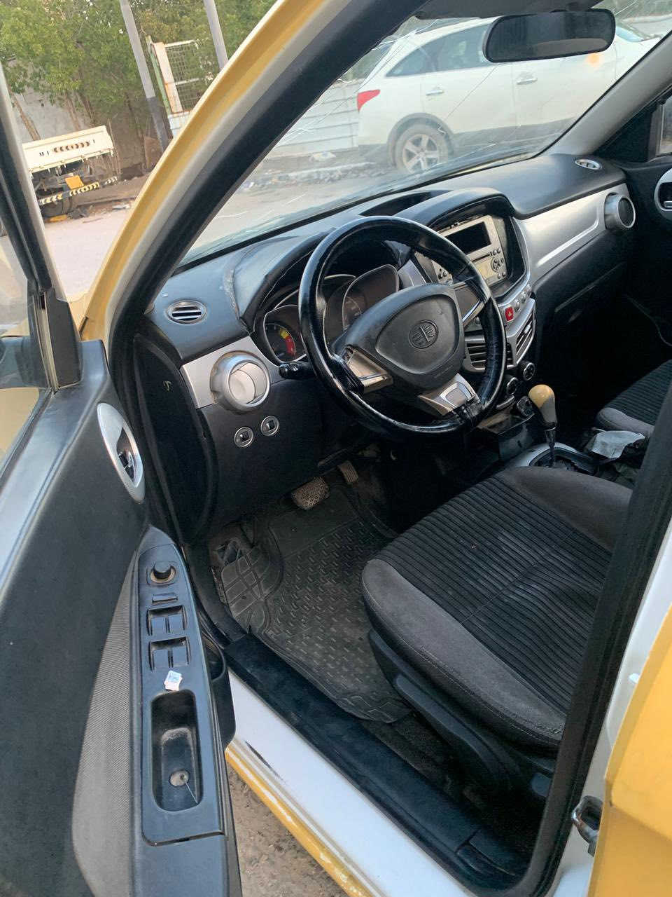 السلام عليكم فاو ٢٠١٤ رقم خصوصي سنويه ٢٧ سياره مال تكسي بس محتاج اريد ابيعاها السعر ٣٣ وبيها مجال مكاني بصره امو الداخلي ***********
