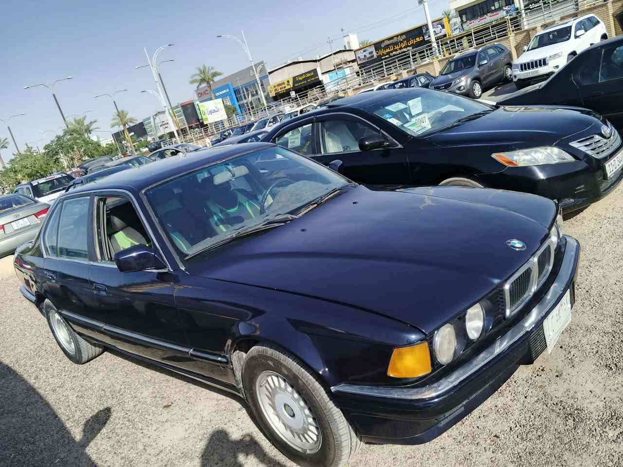 السلام عليكم للبيع بي ام 1993 750 محوره ففتي مصبوغه جديد مكان السياره  الفلوجه السعر45 
***********
