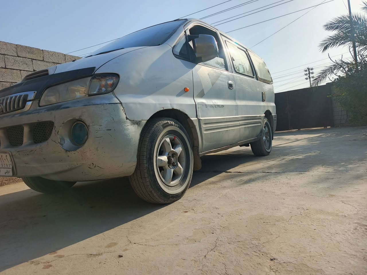 السلام عليكم ستاركس للبيع رقم ديالى  سنويه 28 سياره بدون صبغ فقط جاملغ يمين امبدل بسمي سعر 65 *********** محرك مكفول  موديل 2004
