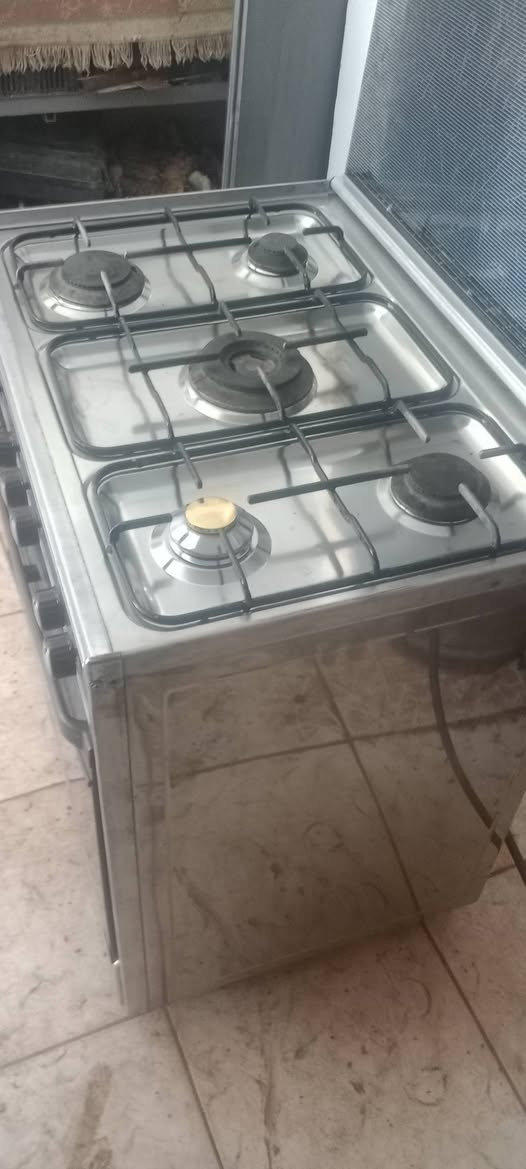 سلام عليكم طباخ عشتار اصلي باب اول اخو الجديد نظيف جدا خمس مشاعل فرن فوك وجوه كله شغال عل فحص كامل مكمل نجف حي الجمعية شارع الوائلي *********** واتساب مازنجر عندك طباخ قديم هم اراوس النجف, العراق
