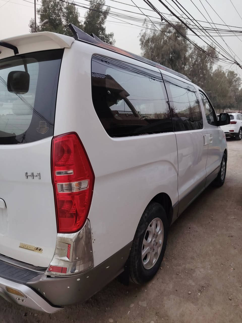 السلام عليكم ستاركس موديل 16نظيفه كلش وجاهزه مال جناي مكان السياره بغداد الدوره الشراي يتصل على الرقم ***********
