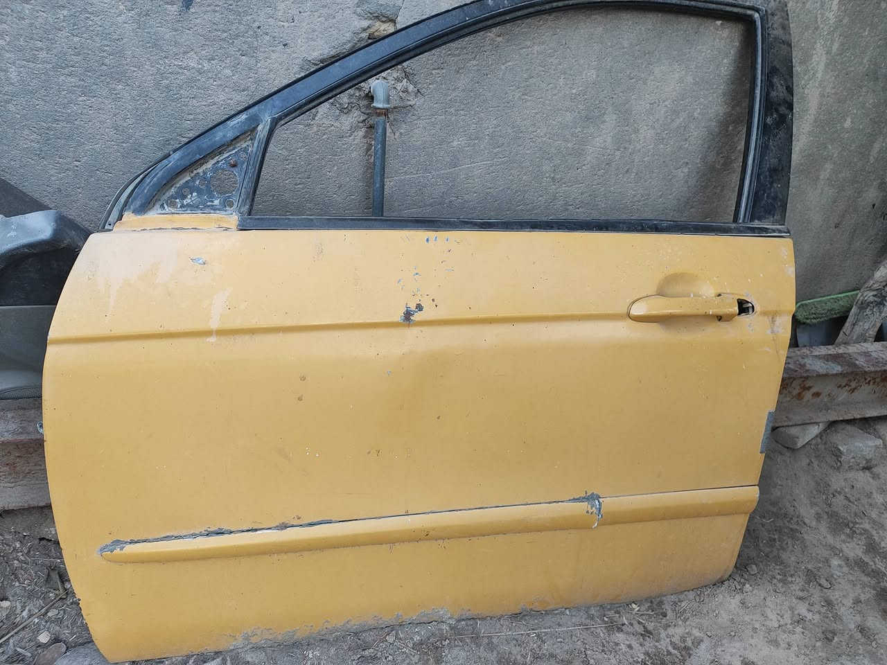 سلام عليكم من رخصة الادمن
باب سبكترا (السايق) سعره 25
جويتر سبكترا 30 
ايسي 25 
مكان سماوة ***********
