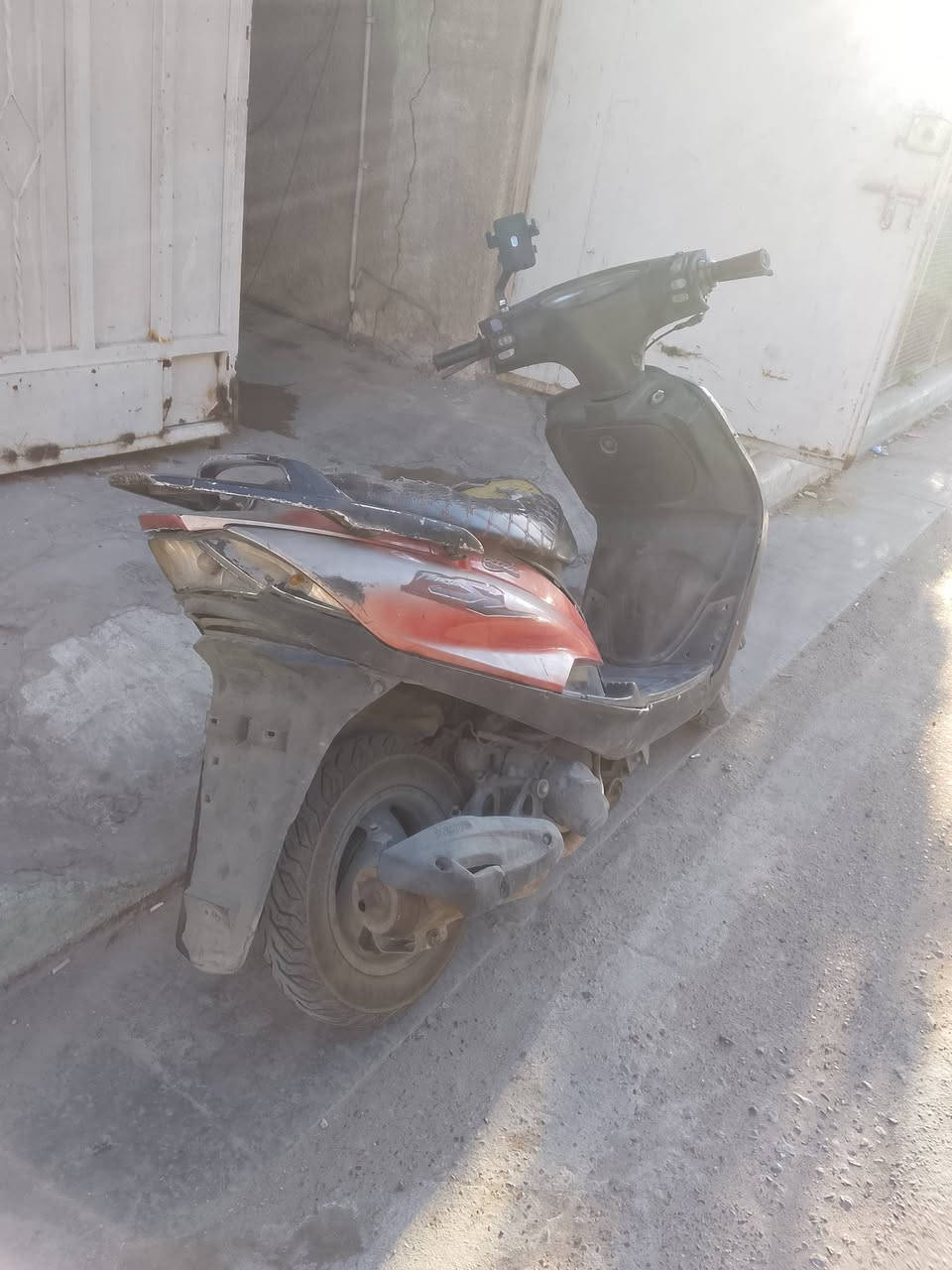 السلام عليكم
دراجه ماكس 140 دراجه بلاديه مكينه ما مفتوحه بيها نقوصات شغاله سلف هندر مال كراب الدراجه اروح و ارجع لشغلي الحمدلله ما موكفتني بشارع سعرها 200 و بيها مجال بسيط حك الجيهه
*********** بي واتساب
