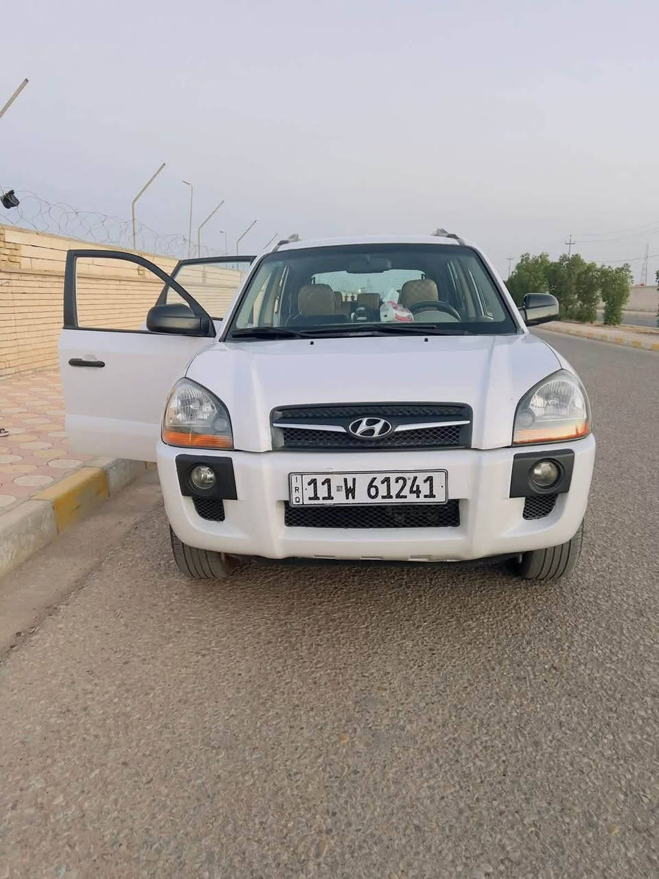 توسان 2010 خليجي رقم بغداد انكليزي سنويه لل2029  كفاله  من التبديل والفتح كير مكينه تخم تاير  تبريد كفاله و السياره  بيها كامره وشاشه جبيره وداخل عسلي ماشيه 200 حقيقي كله بلاد السياره معروضه السياره معروضه ب117 وبيها مجال مكان بغداد
  رقم الهاتف ***********/***********
