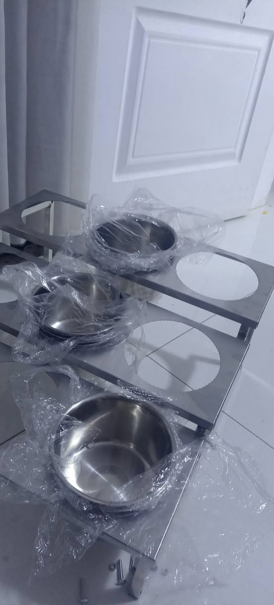 هذا المنتج عبارة عن رف توابل أو محطة توابل ومنكهات مصنوع من الفولاذ المقاوم للصدأ (ستانلس ستيل) بوعاءات متعددة للاستخدام في المطاعم 3طوابق


**إذا كنت صاحب هذا الإعلان وتريد حذفه لأي سبب، رجاءا أرسل رسالة إلى الدعم الفني**