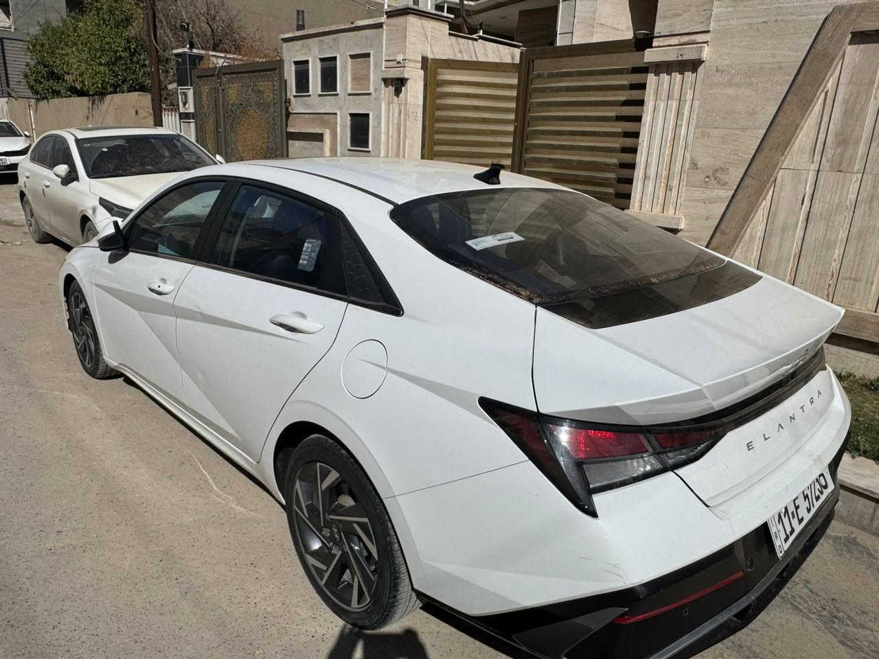 سلام عليكم
هونداي النترا موديل 2024 خليجي تجميع صيني رقم بغداد بأسمي   السيارة استلام شركة على ايدنه محرك1500 دبل نوزل  فول مواصفات السيارة :
فقط رصعه بل باب والدوسه موضحات ب الصور 
بصمة
فتحة
كشنات جلد
حساسات امامي خلفي
شاشة
تبريد قطعتين
هاند بريك كهربائي 
اربع انضمة قيادة
ماشيه 22 الف حقيقي
                           السعر 142 وبيه مجال  

المكان بغداد الوزيريه الاتصال (***********)
