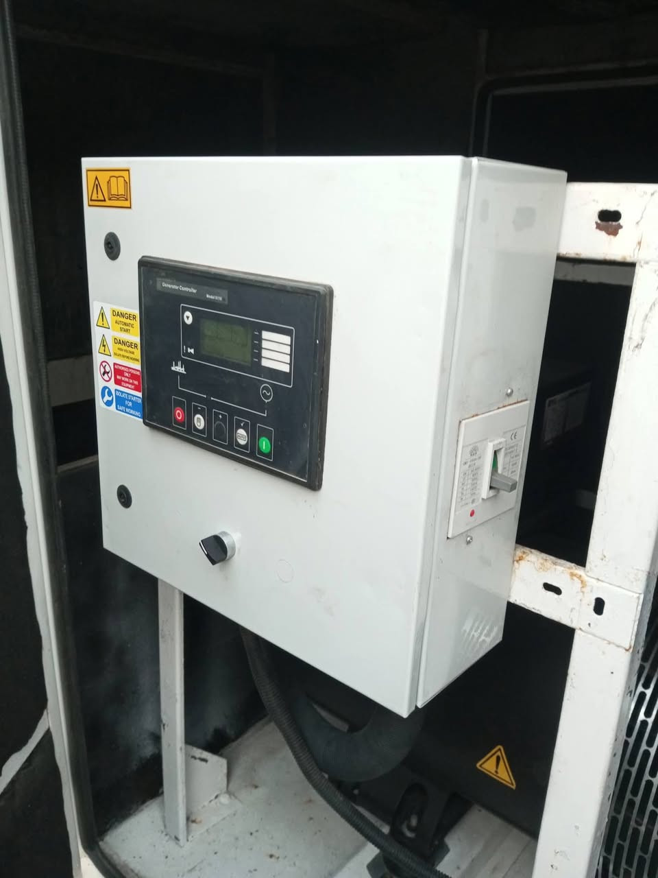 السلام عليكم مولد بيركنز انكليزي🇬🇧 اصلي 
 150كيفي 6 سلندر.   كاتم 90% 🔊
. الاستفسار عل واتساب📞
 *********** 📞***********
توصيل كافه المحافظات  🚛
العنوان أربيل اصناعه الجنوبي
