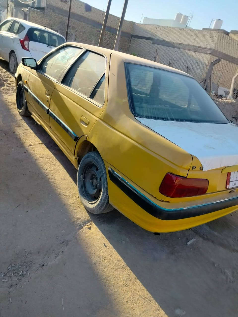 سلام عليكم بارص15بيها مكينه18مكفوله هيه ولكير سنويتها ضاعت صارلها 4ايام وراعيها موجود اكلها من كلشي سياره مال جناي وحلوه ب25قفلها ربع ماينزل ***********
