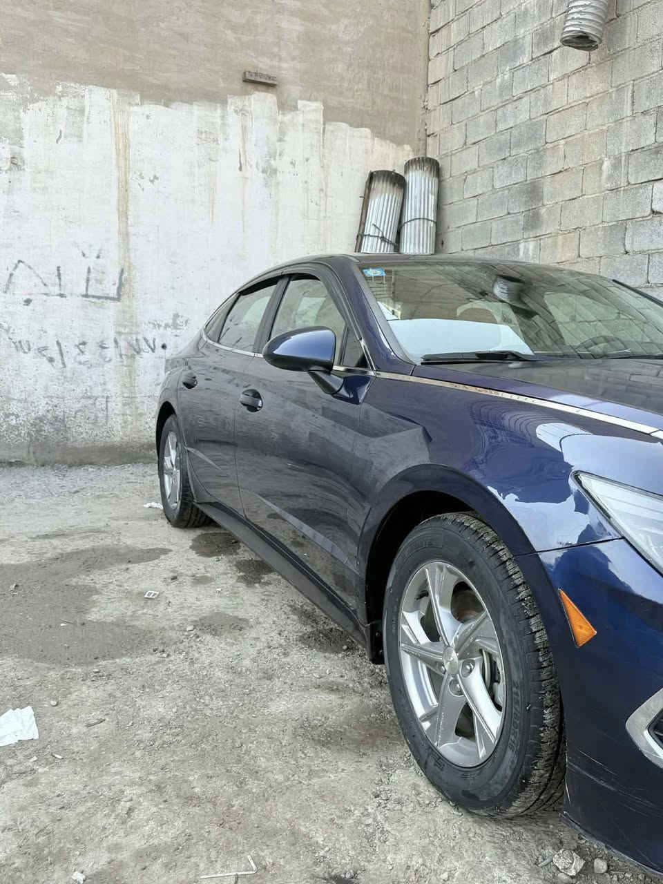 السلام عليكم
سوناتا وارد امريكي موديل ٢٠٢١ حادثها جاملغ وبنيد  لشاصي والغد مكفولات رقم بغداد   مواصفات اربع وضعيات قيادة رادار امامي توقف ذاتي اوتو هولد هند بريك
دكمة شاشة كبيرة كامرة دوارة محرك على وضع الشركة ٢٥٠٠ تنفس طبيعي كير اي تي ٨ نمر تخم تاير جديد مكان السيارة ديالى بعقوبة 
#السعر 165  وبيها مجال للطيبين اتصل ع هـ***********
