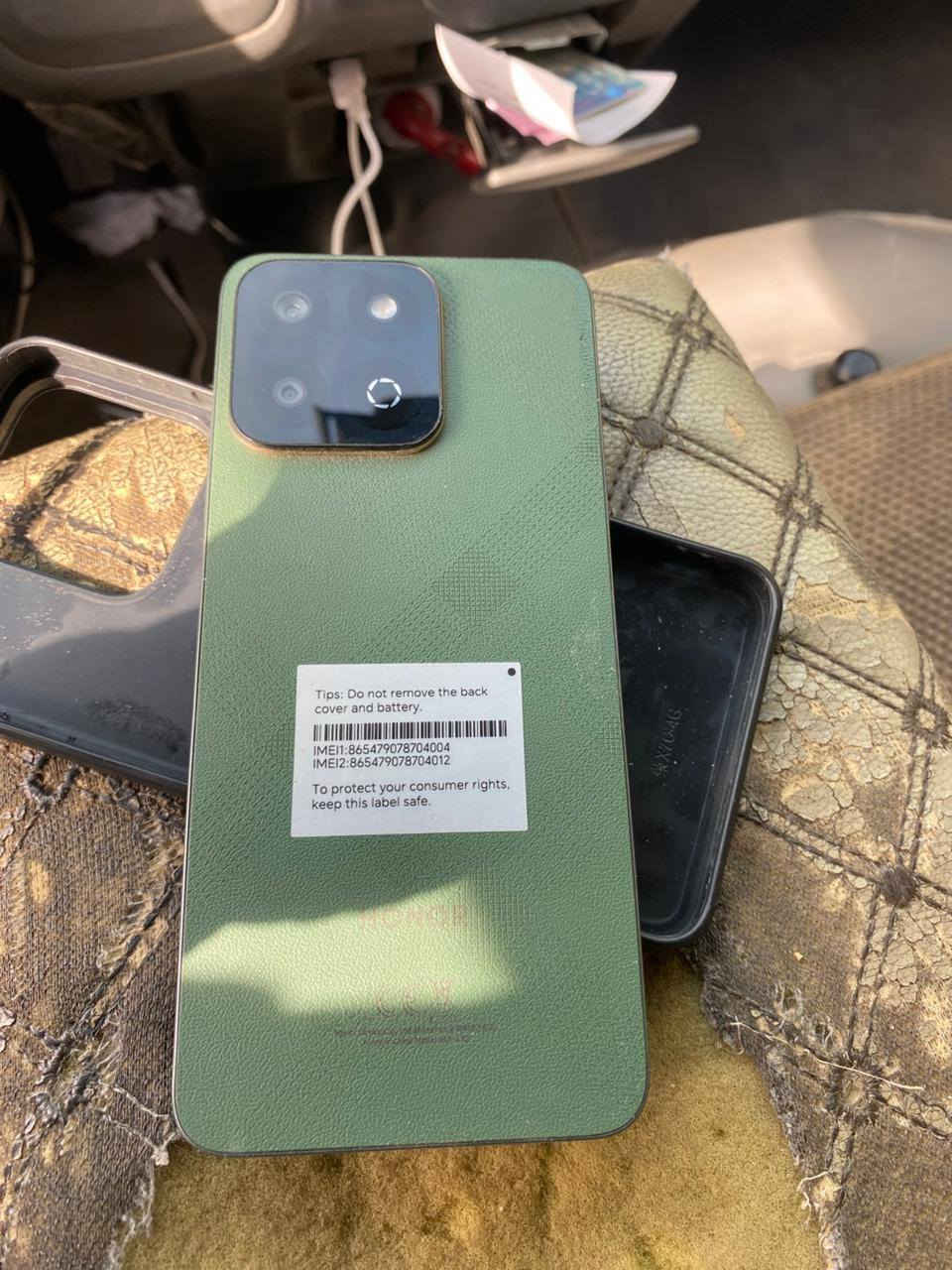 جهاز هونر للبيع HONOR x7c ذاكره 256 عشوائيه ثمانيه  بطاريه 6000 ونص يدعم الشحن السريع شاحنه 35 واط.  جهاز استعمال قليل كامل ملحقات  المو شراي لا يتعبني  سعر الجهاز  قفل 165  الشراي الاتصال على رقم الهاتف *********** عنوان بعقوبةالتحرير وتساب
