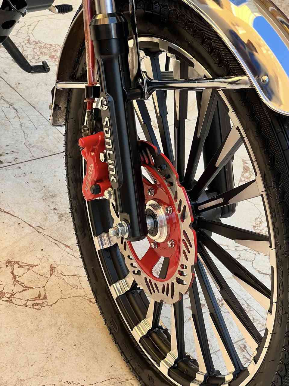 السلامً عليكم
سيفان سونك موديل 2025
 محرك السود ماصار هواي من شاده
 دراجه على وظع الشركه 
بصمات اثنين 
السعر 850 وألشراي بخدمته 
مكاني جديده الشط 
***********
