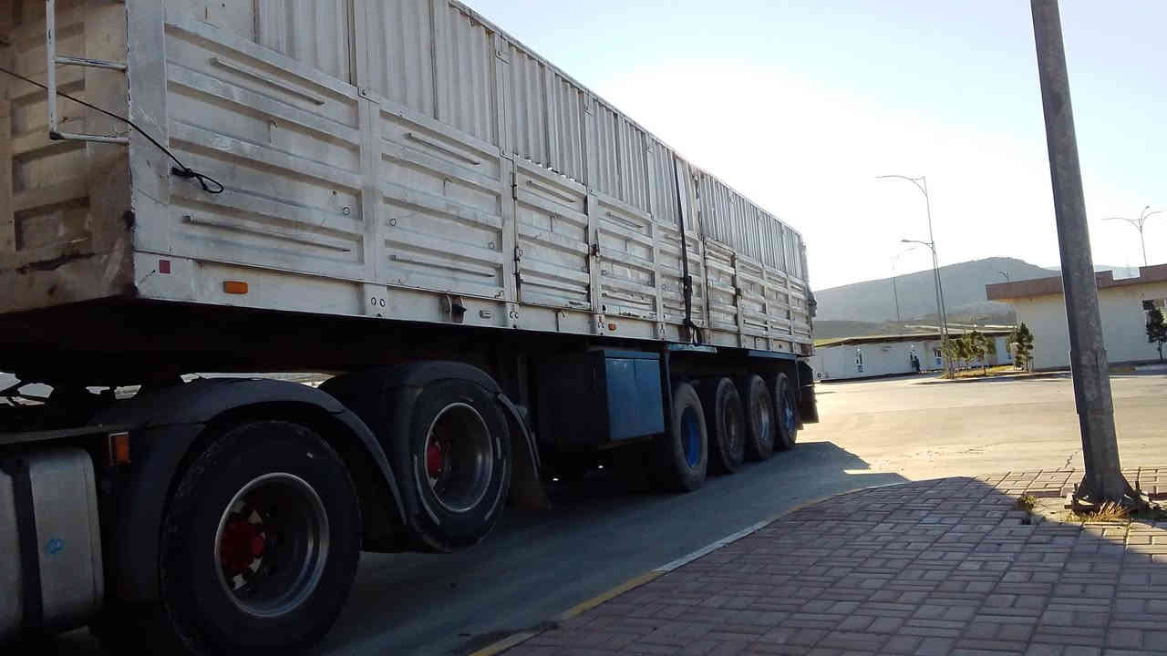 السلام عليكم عريانه حدادي اربع محاور سبرتك والرابع جوبلس تأثيرات نص عمر السعر ٩٠العنوان واسط العزيزيه***********
