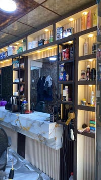 محل حلاقة • نفر واحد • حي عدن