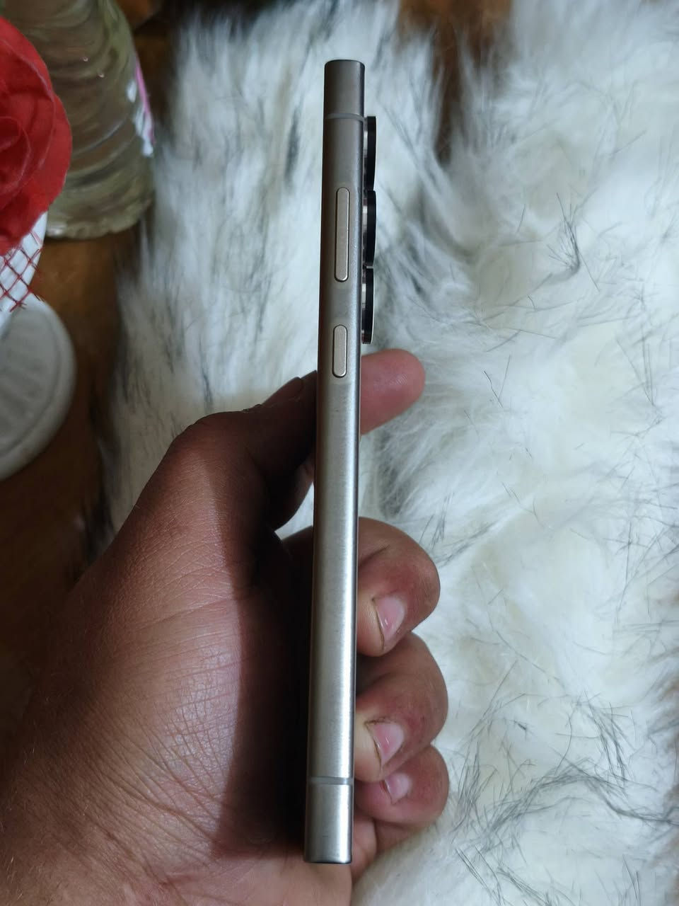 السلام عليكم 
 S24الترا للبيع نضافه ١٠٠/١٠٠ الون مميز تيتانيوم  الجهاز شرق اوسط ٢٥٦رام ١٢ شخط ما بي استخدام بصيط السعر مليون وبي مجال 
***********
