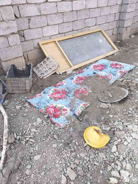 السلام عليكم 
شيلمان للبيع مستعمل نظيف ومن النوع الثقيل العدد ٧
اثنين طول ٥ متر و٣ طول ٤/٥ و وحد ٣ متر  مع وحده طولها متر وعشرين سنتم
سعر المتر ٧/٥٠٠ وبي مجال ابيعهن كلهن
واكو رفوف محل هم ابيعهن مع جام خانه محل كبيره العنوان ناصريه قرية الشوفه 
هاتف ***********
