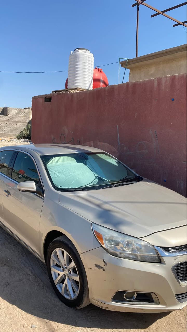 ماليبو موديل 14 وراد كندي بيه قطعه وحده صبغ باقي كفاله سنويه ما منتهيه محرك كير تبريد كفاله محتاج اله فقط حداديه وبيه هاي ضربه بصوره موجوده بعدهي على حطته بسيطه عنواني بصرة وموبايلي للستفسار *********** 
سعر 80 وبيه مجال للطيبين و لشراي Singapore
