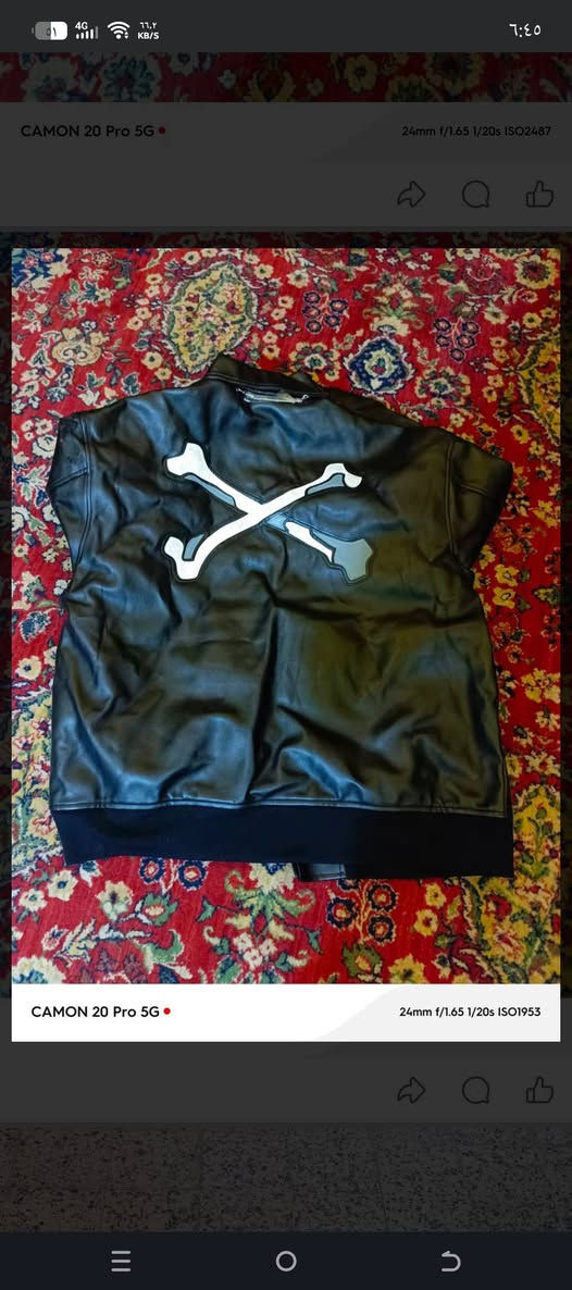 قمصله رجالي قطعه راقيه جدا وجديده بيها جلد مكان جارد يراد صبغ بس هيه جديده بلباكيت كمر ماركه درجه اولى تلبس وزن من ١٠٠ الى ١٢٥ كيلو سعرها مع التوصيل ٥٠ الف الشراي يتفضل خاص


**إذا كنت صاحب هذا الإعلان وتريد حذفه لأي سبب، رجاءا أرسل رسالة إلى الدعم الفني**